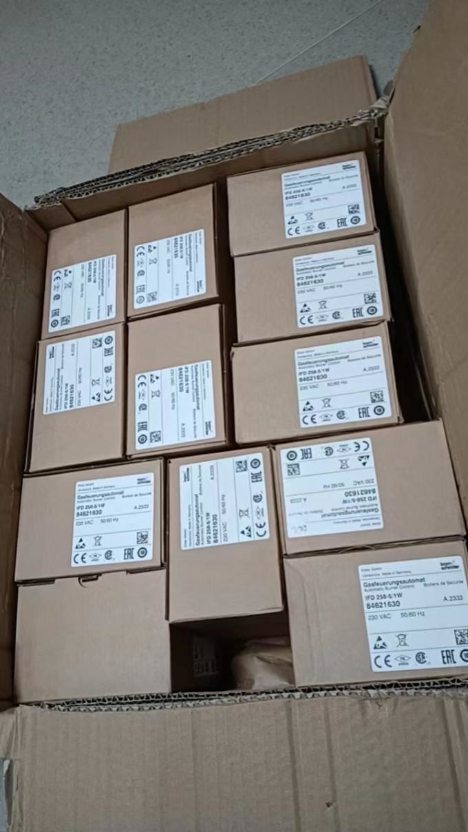 KromSchroder IFD258-5/1W   the Order No. 84621630  Burner Controller   Original and New STOCK