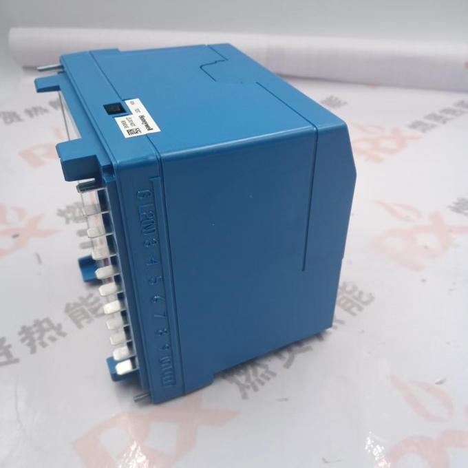 Honeywell Original RM7838B1013 RM7840L1018 RM7840L1026 RM7838B1013 Combustion Safety Controller Oil Burner Stock