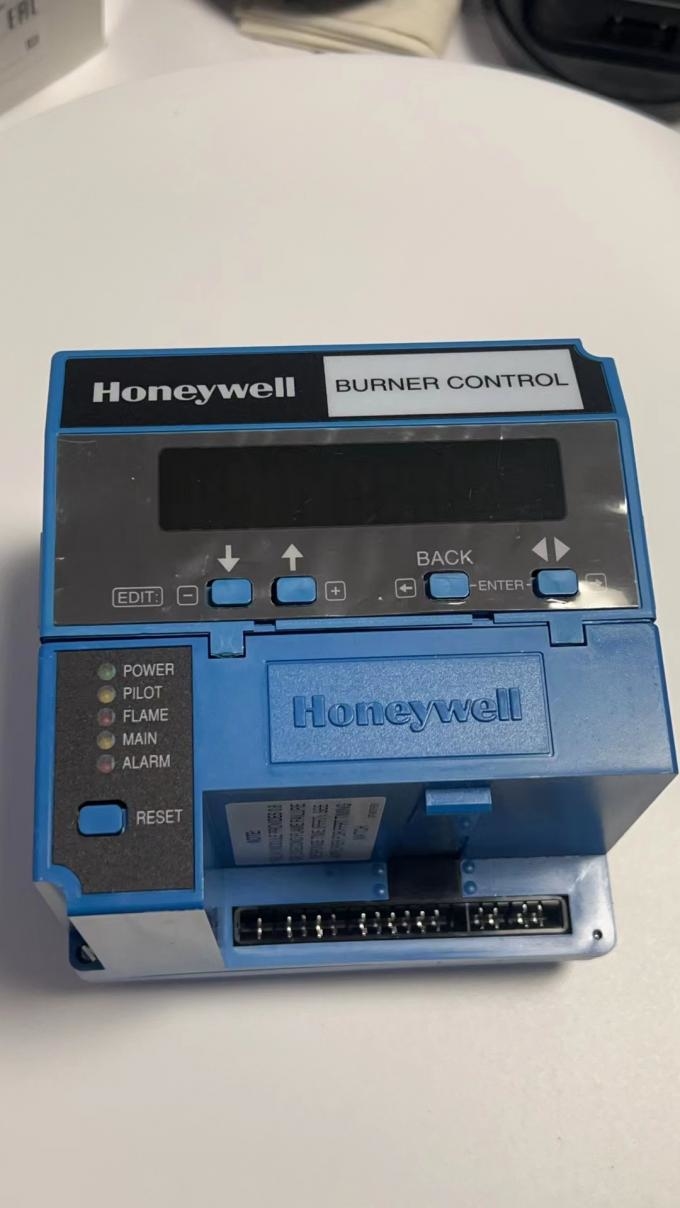 Honeywell  R7847A1025 RM7890B1030  RM7800L1087 RM7838C1012  R8001M4150 Combustion Controller Ignition Controller Stock Original