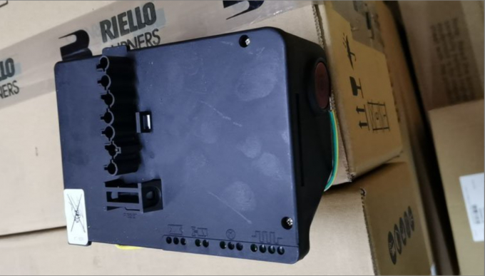 RIELLO  552SE Combustion controller combustion program controller  combustion safety controller