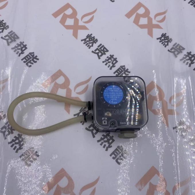 Original New GW10A5 GW10A6 German DUNGS Dongsi Pressure Switch 200 in Stock for Boiler Burner Industries