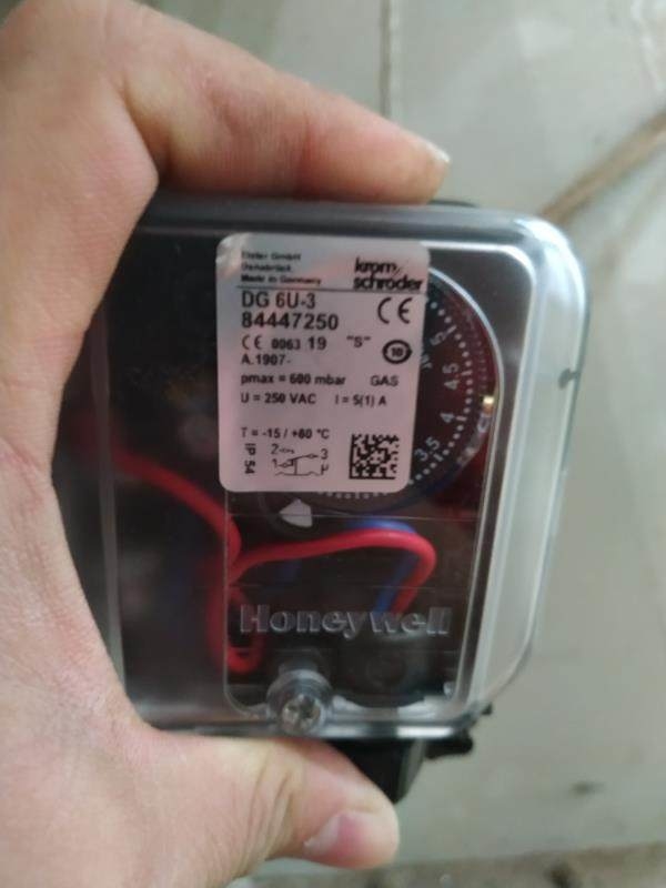 Kromschroder Germany DL3A-3 DL3KG-3WZ Pressure Switch 250VAC DL3A-3Z DL3AG-6K2 in Stock Original