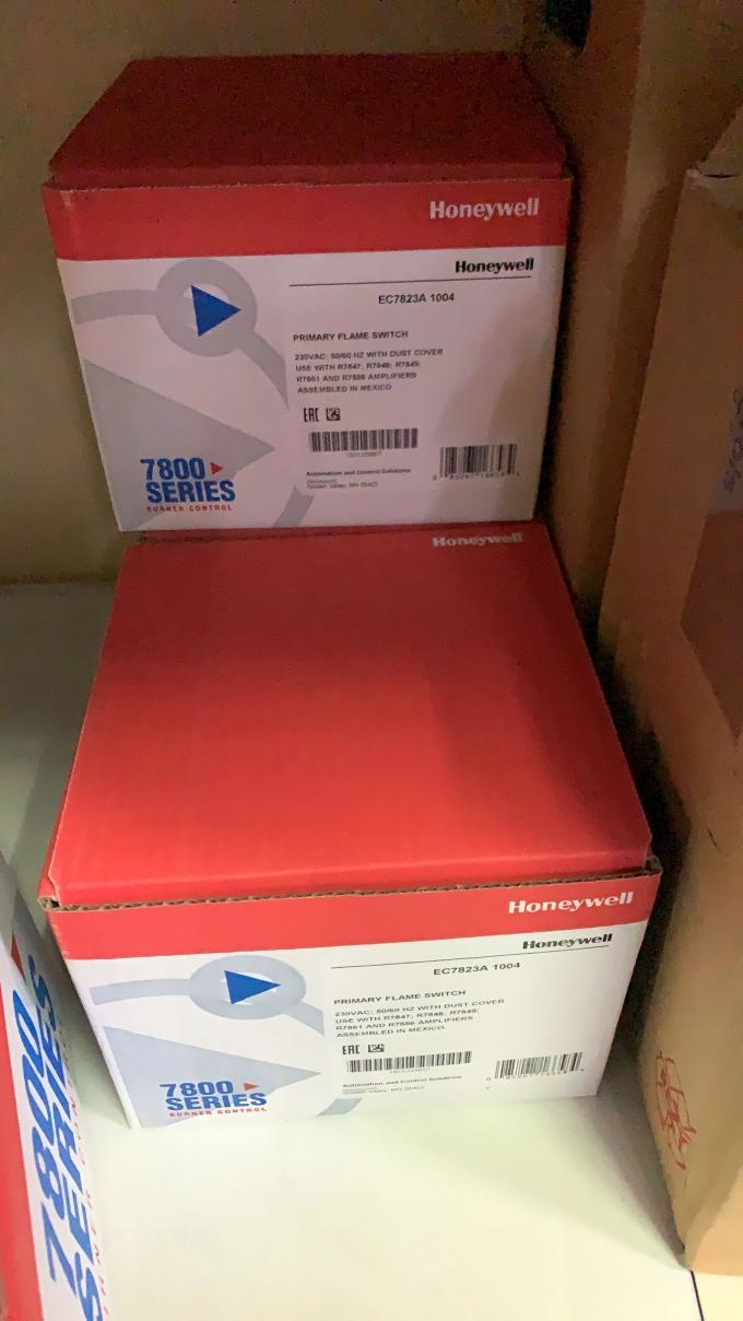 Honeywell Combustion Controller EC7823A1004 Spot 20 Original Brand New Made in USA for Installation Works