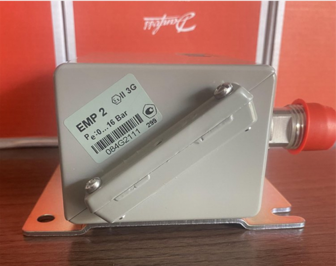 DANFOSS Original Brand New KPS33/060-3103/060-3104 Pressure switch pressure controller
