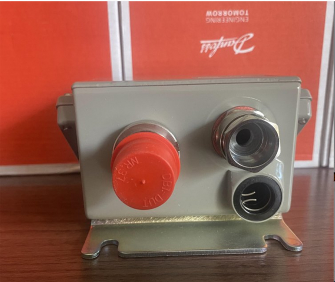DANFOSS Original Brand New KPS33/060-3103/060-3104 Pressure switch pressure controller