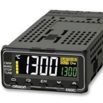 OMRONI E5GC-QX1ACM-000 Temperature Controller Temperature Gauge