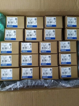 OMRONI E5GC-QX1ACM-000 Temperature Controller Temperature Gauge