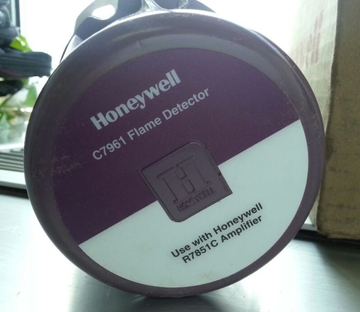 Honeywell C7012E / C7961E / C7961E / C7061A / Original Flame Monitor Controller Ultraviolet Flame Detector