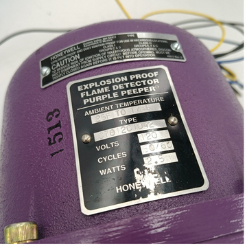 United States Honeywell Explosion-Proof Flame Detector C7012C1042/U Purple 1 Year Warranty in Stock Original